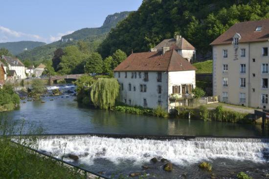 Au Fil De Lods Bed and Breakfast Εξωτερικό φωτογραφία