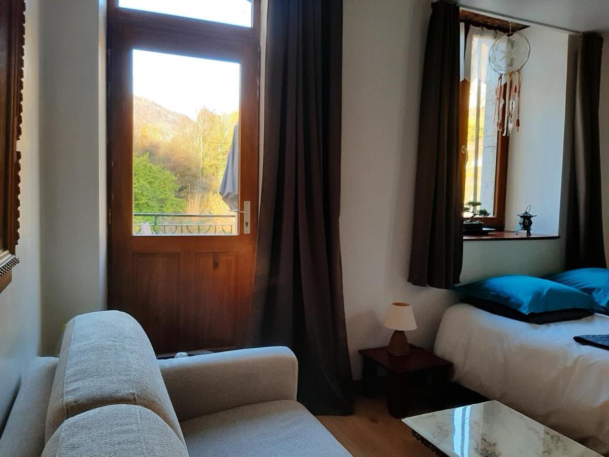 Au Fil De Lods Bed and Breakfast Εξωτερικό φωτογραφία