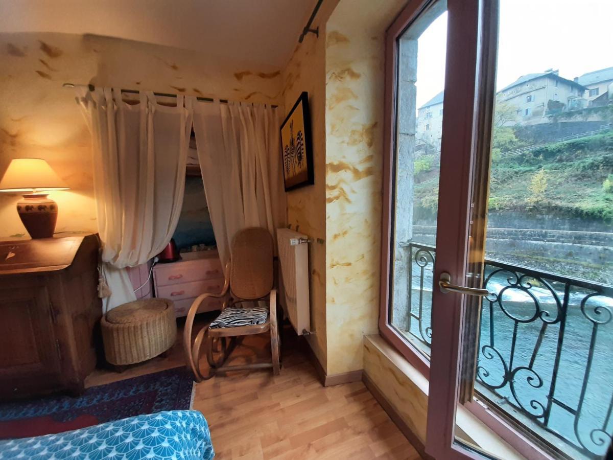 Au Fil De Lods Bed and Breakfast Εξωτερικό φωτογραφία