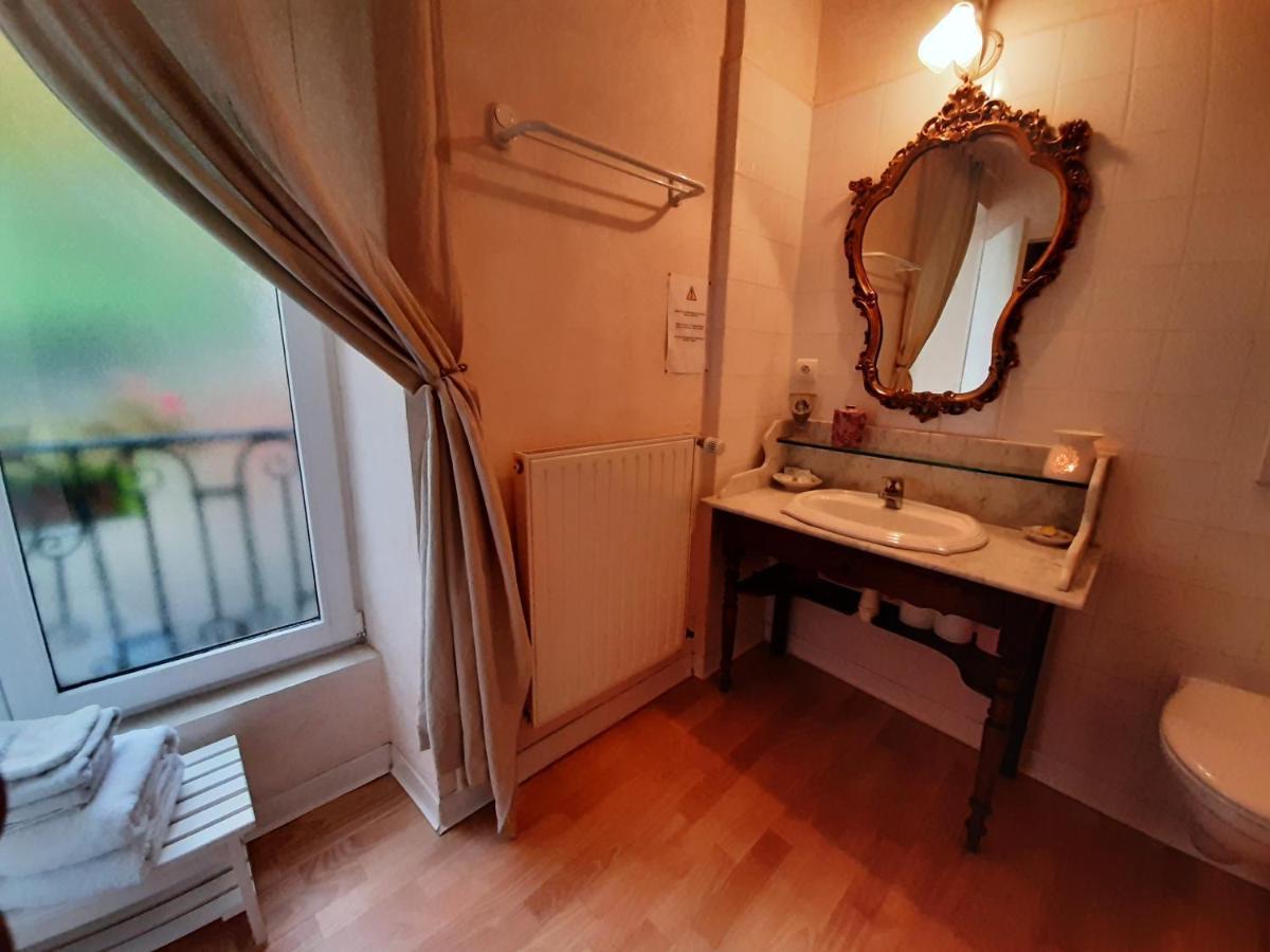 Au Fil De Lods Bed and Breakfast Εξωτερικό φωτογραφία
